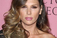 Daisy-fuentes-mousy-mane-side